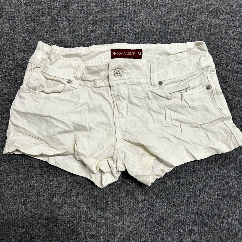 Love Culture Shorts Womens Size M Off White Denim Low Rise Casual Summer Stretch